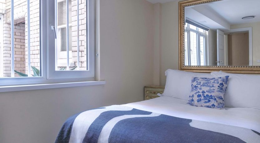 Photo of Knightsbridge Grace