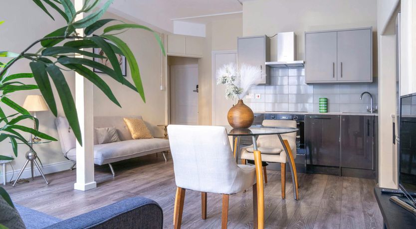 Photo of Knightsbridge Grace