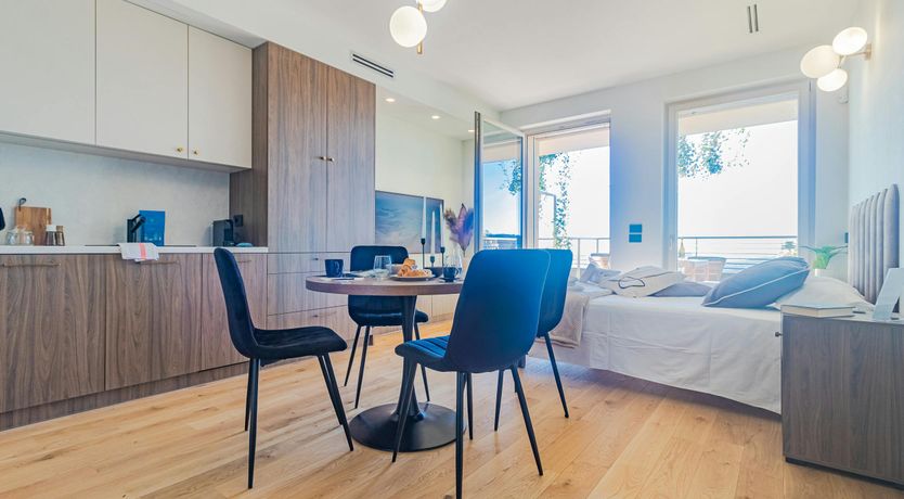 Photo of Como Classic