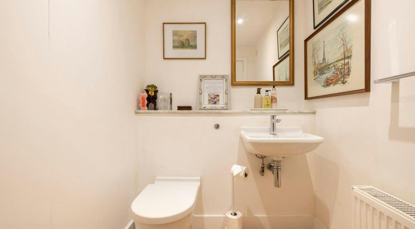 Photo of London Hues