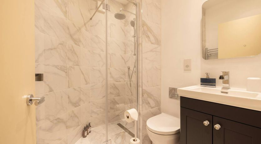 Photo of London Hues