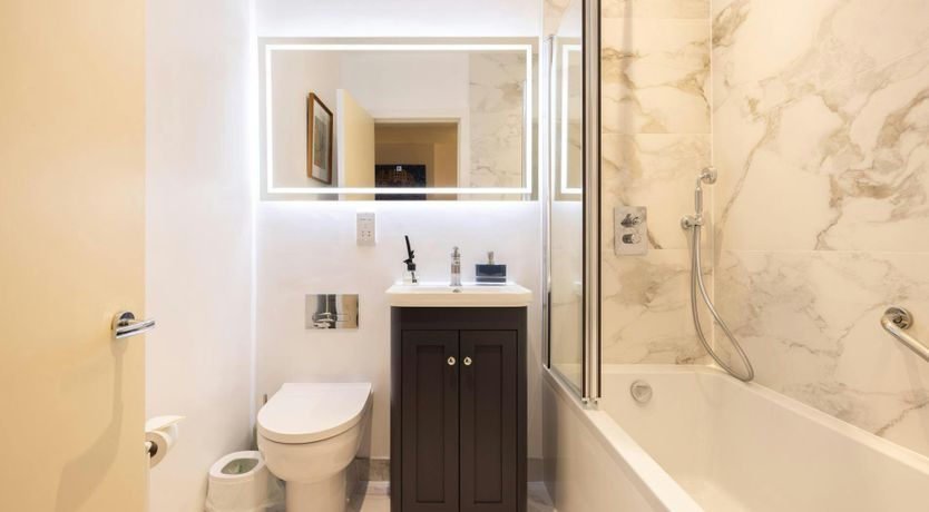 Photo of London Hues