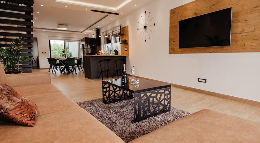 Photo of Costal Glaze