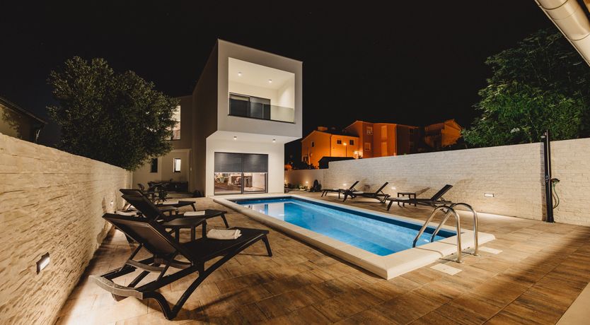 Photo of Costal Glaze