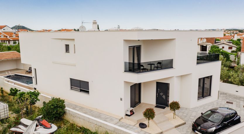 Photo of Costal Glaze