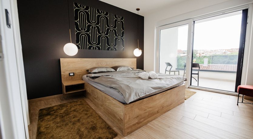 Photo of Costal Glaze