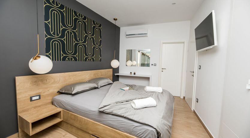 Photo of Costal Glaze