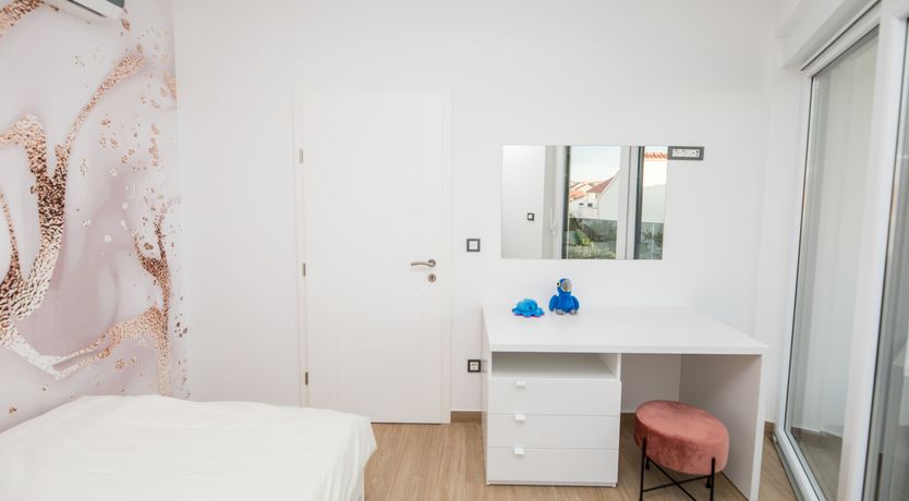 Photo of Costal Glaze