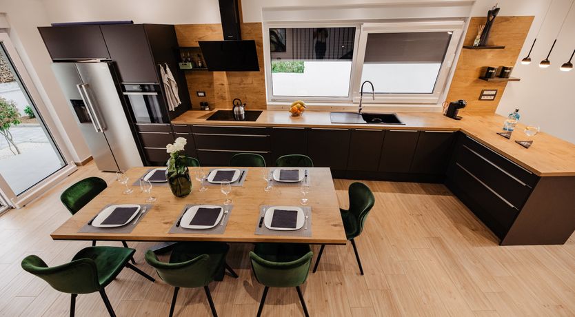 Photo of Costal Glaze