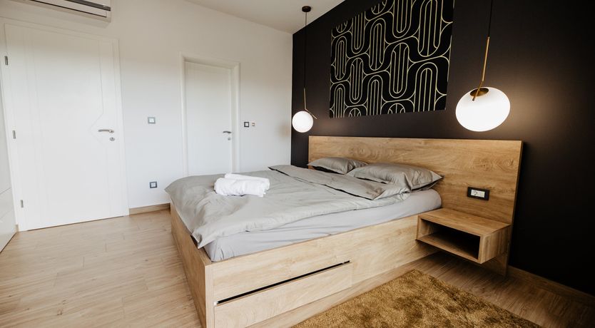 Photo of Costal Glaze