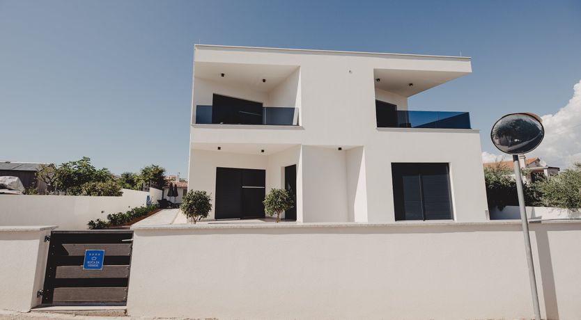 Photo of Costal Glaze