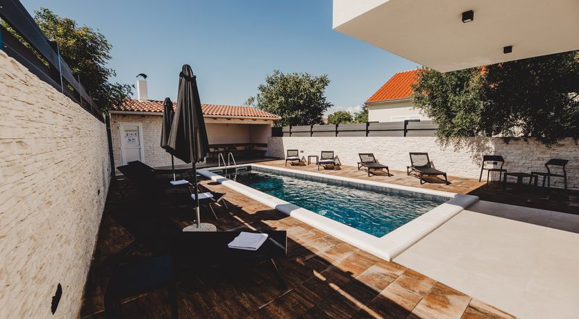 Photo of Costal Glaze