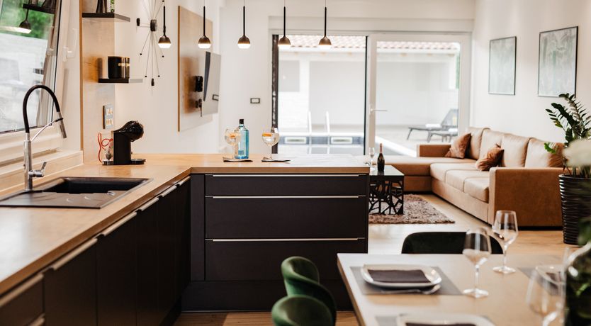 Photo of Costal Glaze