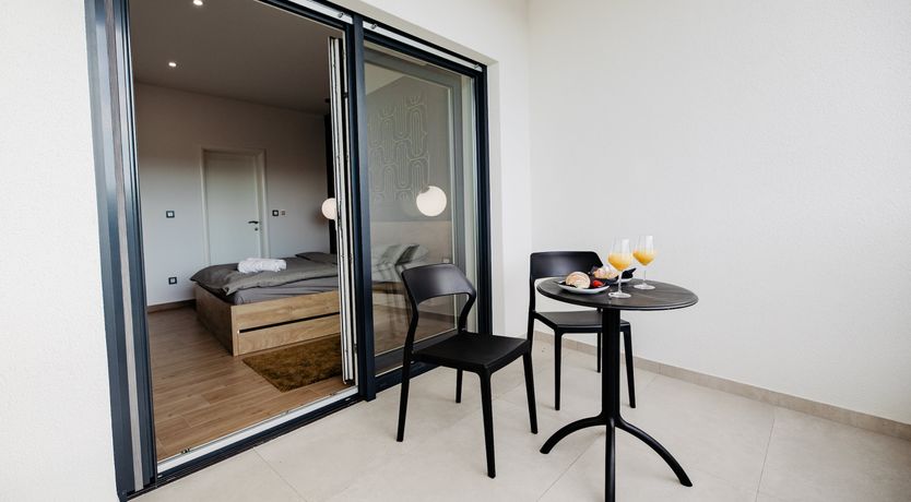 Photo of Costal Glaze