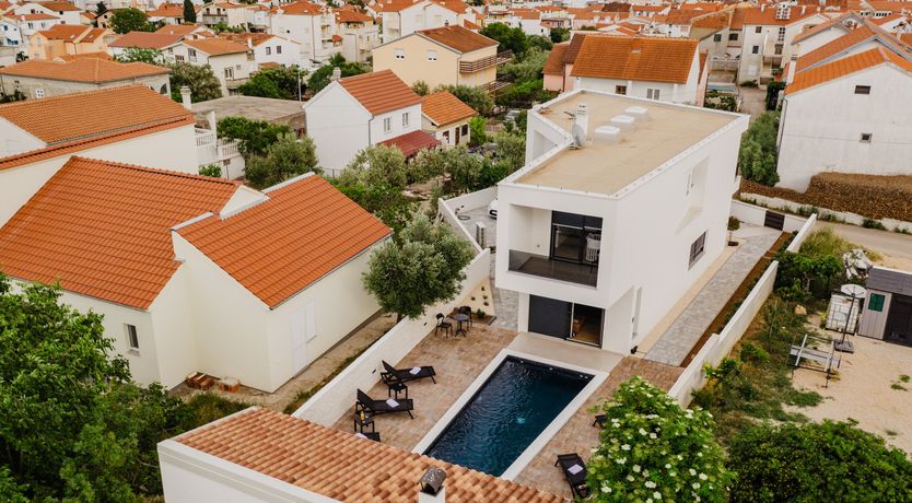 Photo of Costal Glaze