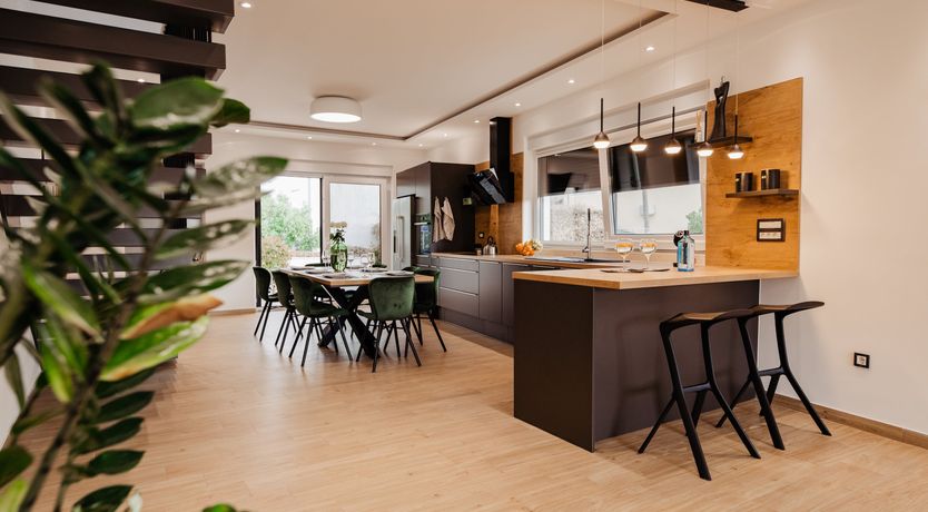 Photo of Costal Glaze