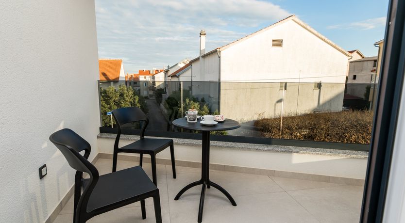 Photo of Costal Glaze