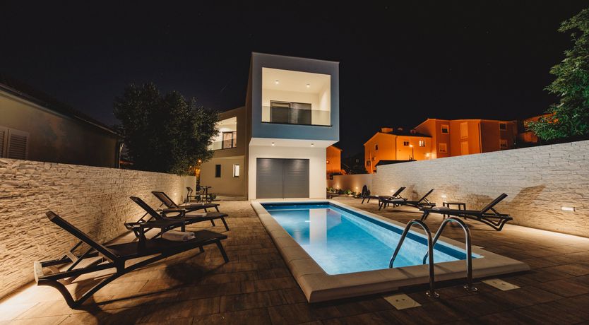 Photo of Costal Glaze