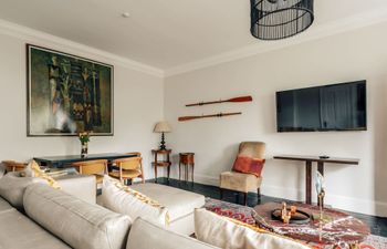 London Tales Holiday Home