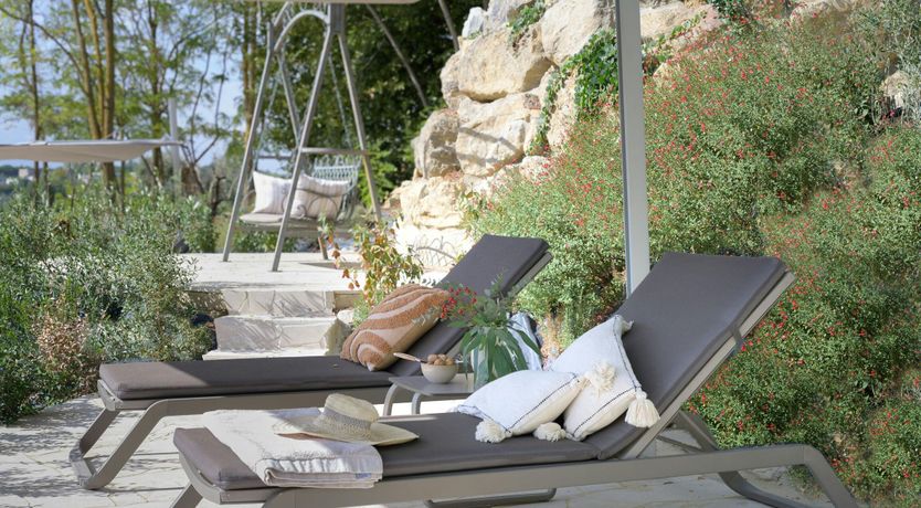 Photo of Oak & Almond