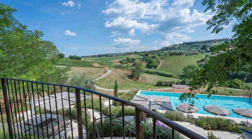 Photo of Oak & Almond