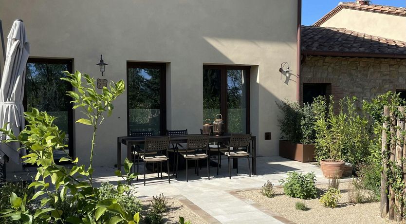 Photo of Oak & Almond