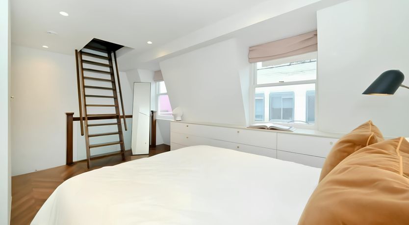 Photo of Notting Hill Breeze