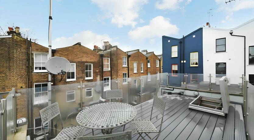 Photo of Notting Hill Breeze