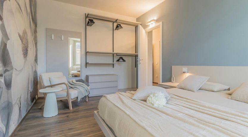 Photo of Lake Como Serenity