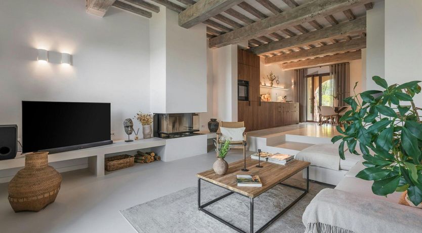 Photo of Stone & Linen