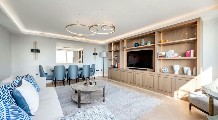 Photo of The Regent's Jewel