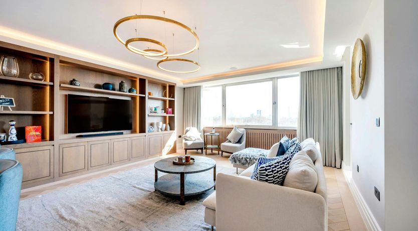 Photo of The Regent's Jewel