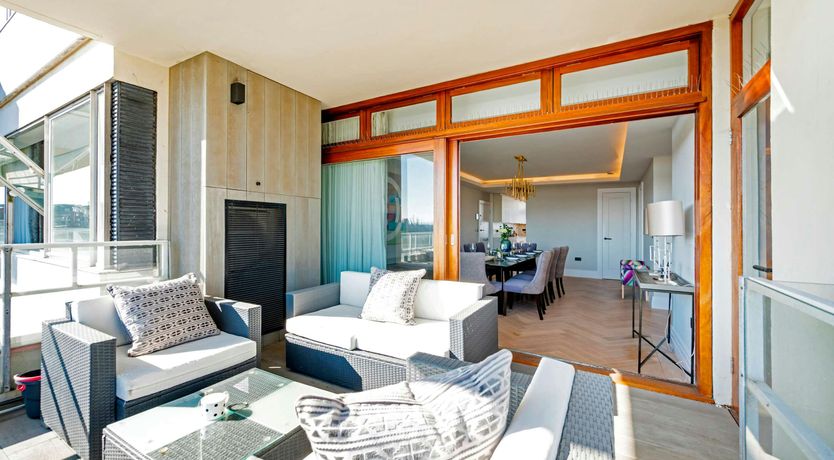 Photo of The Regent's Jewel