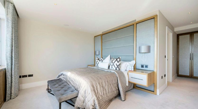 Photo of The Regent's Jewel