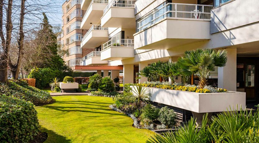 Photo of The Regent's Jewel