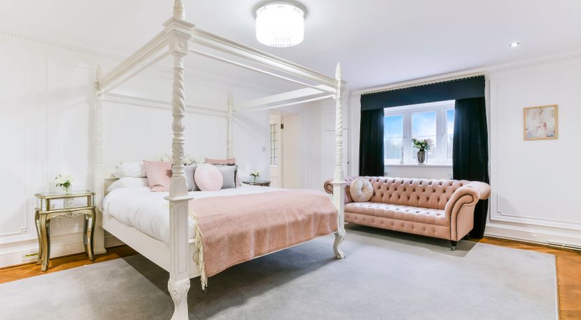 Photo of Surrey Hills Manor