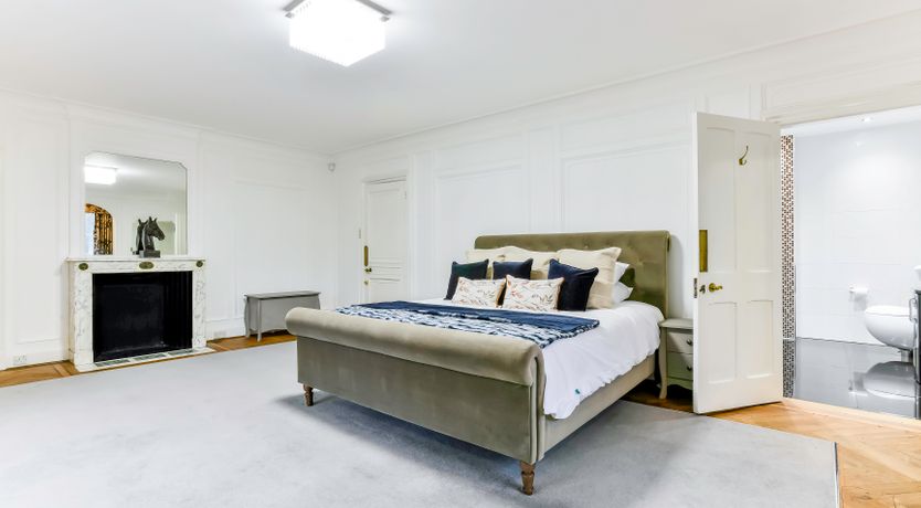 Photo of Surrey Hills Manor