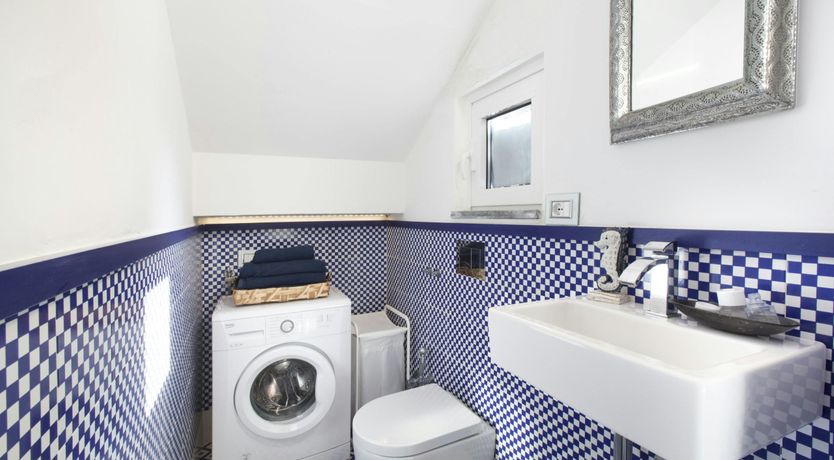 Photo of Sapphire Skyline