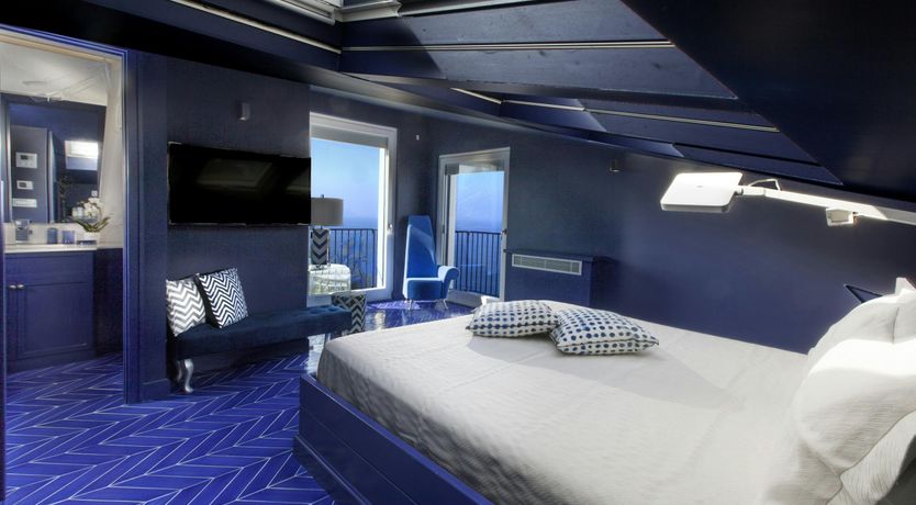 Photo of Sapphire Skyline