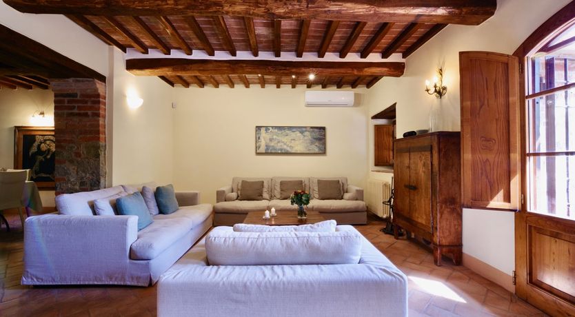 Photo of Tuscan Roses