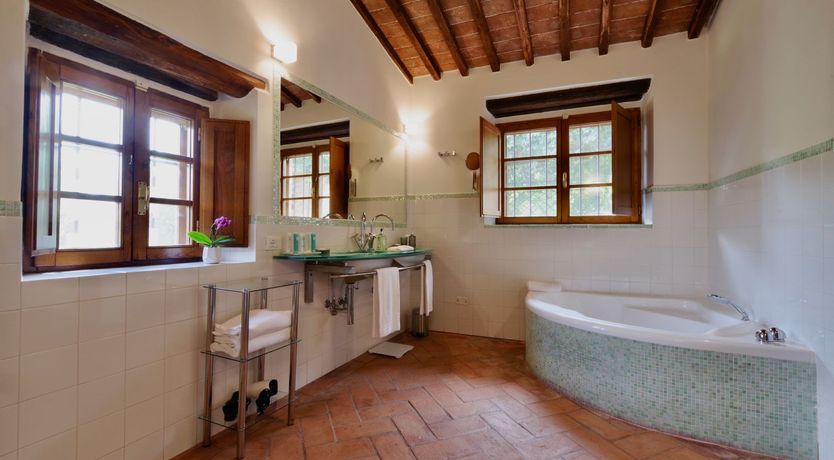 Photo of Tuscan Roses