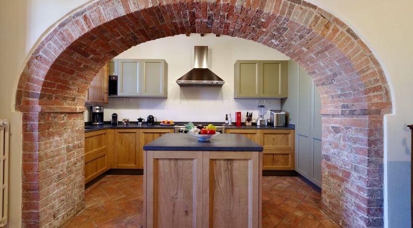 Photo of Tuscan Roses