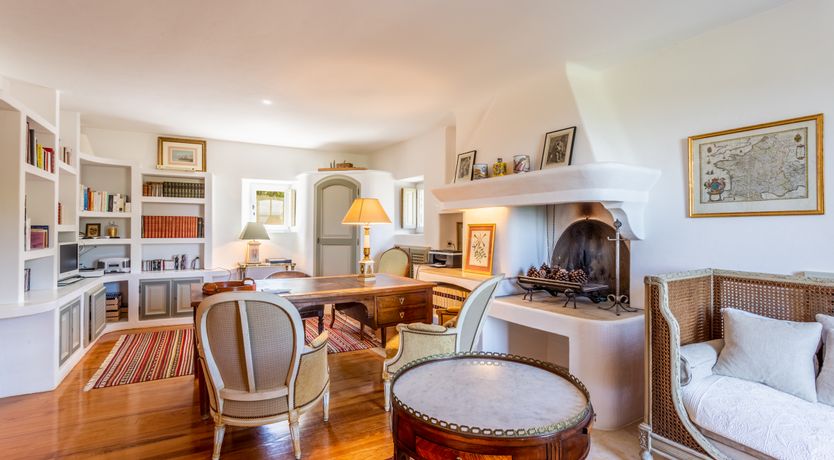 Photo of The Champagne Rose