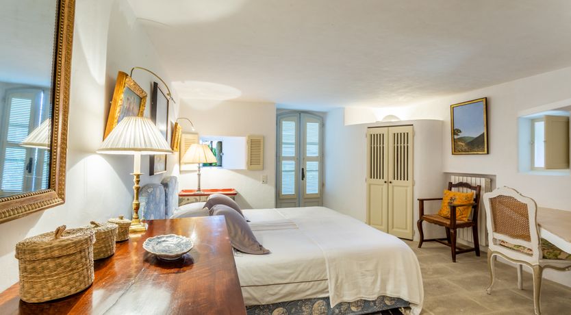 Photo of The Champagne Rose