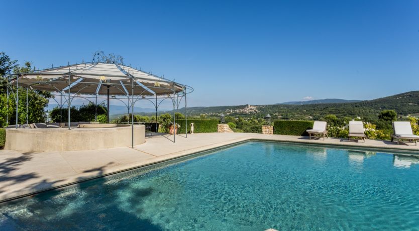 Photo of The Champagne Rose