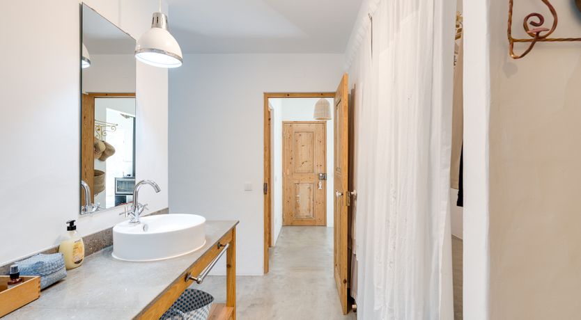 Photo of Ocean's Breeze