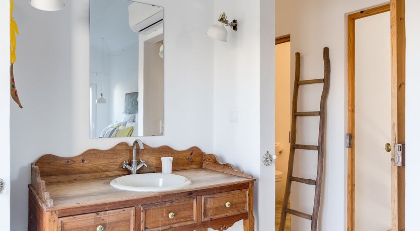 Photo of Ocean's Breeze