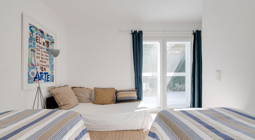 Photo of Ocean's Breeze