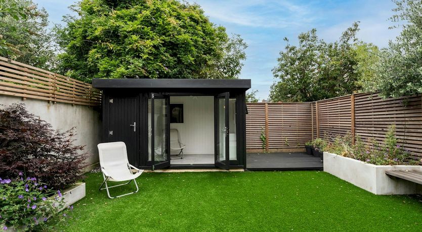 Photo of Thames Rhapsody