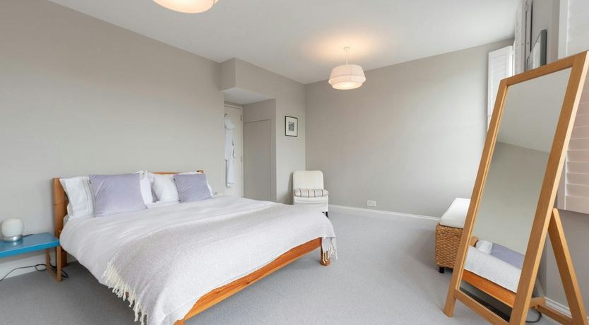 Photo of Thames Rhapsody